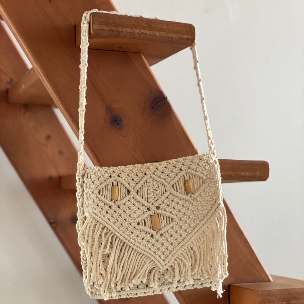 Macrame beaded purse